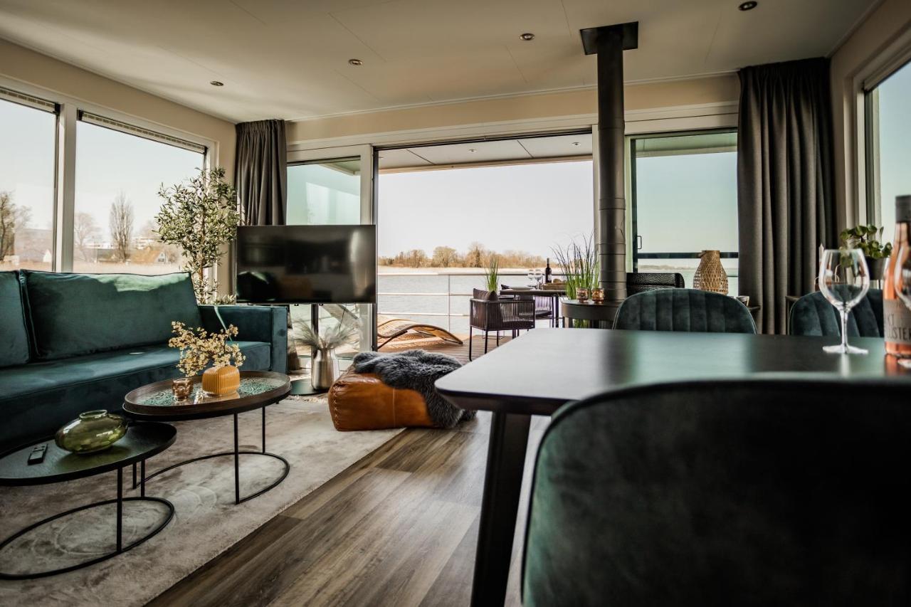 Hausboot Kuestennebel Ribnitz-Damgarten Dış mekan fotoğraf